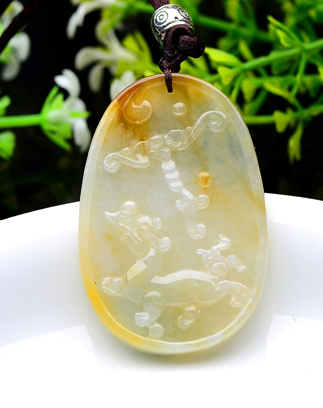 a货翡翠冰种黄翡细腻无暇麒麟献瑞吊坠