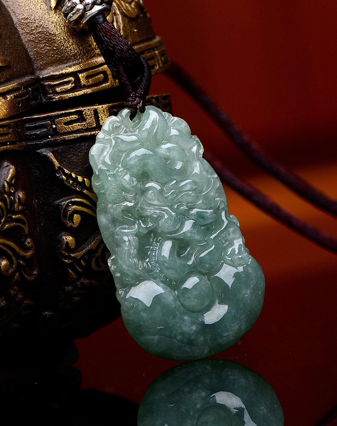 a货翡翠油青种十二生肖-龙吊坠