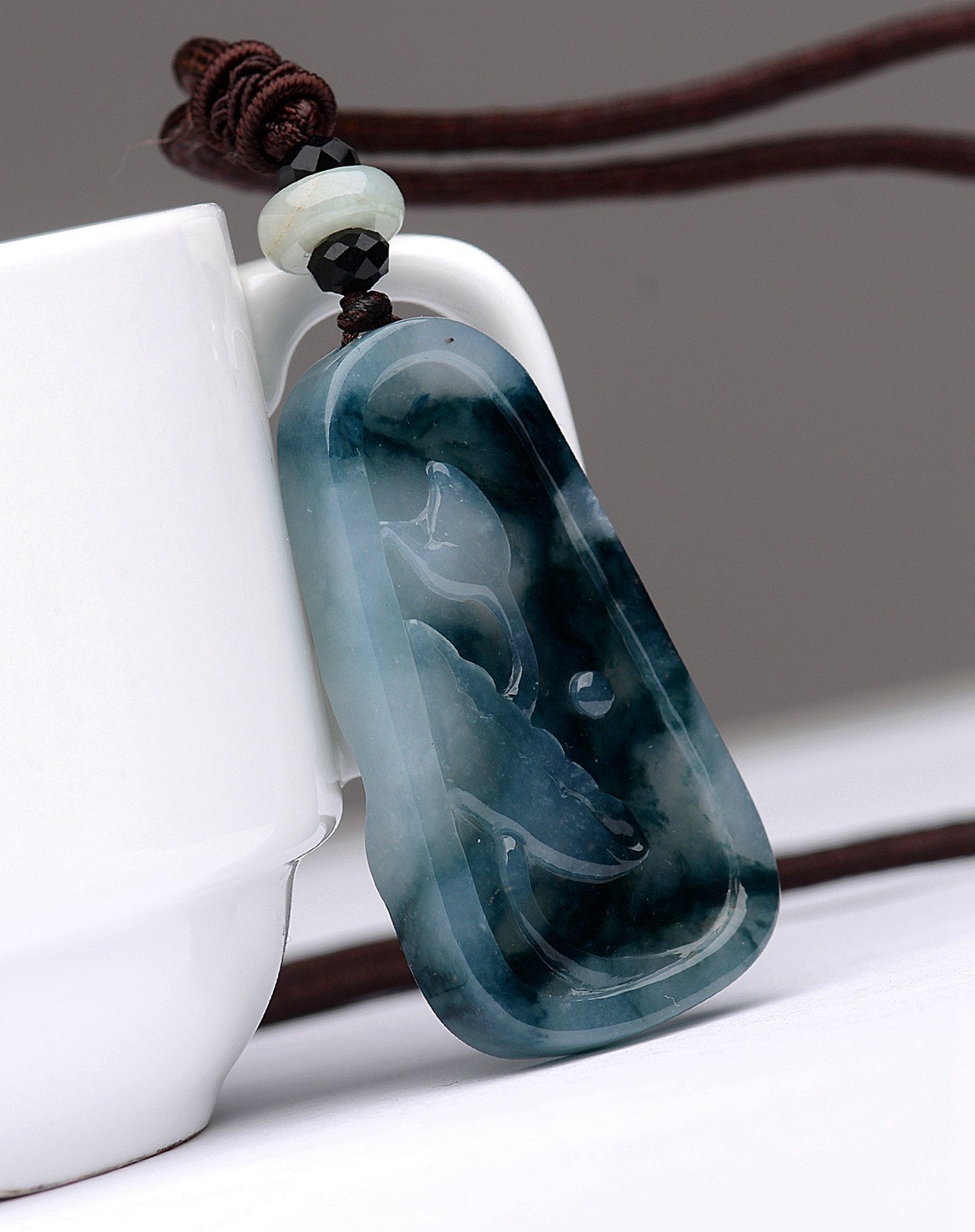 a货翡翠冰糯种飘蓝花厚装观音佑福吊坠