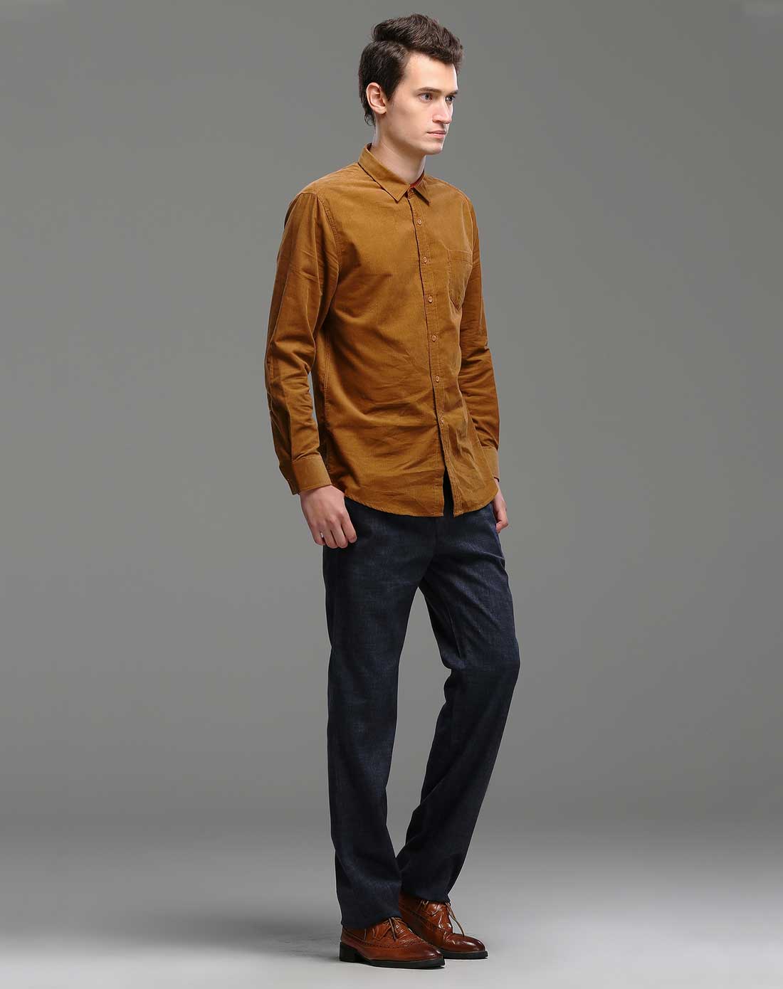 丹顿aidydanton男装专场 > 男驼色时尚休闲灯芯绒长袖衬衫