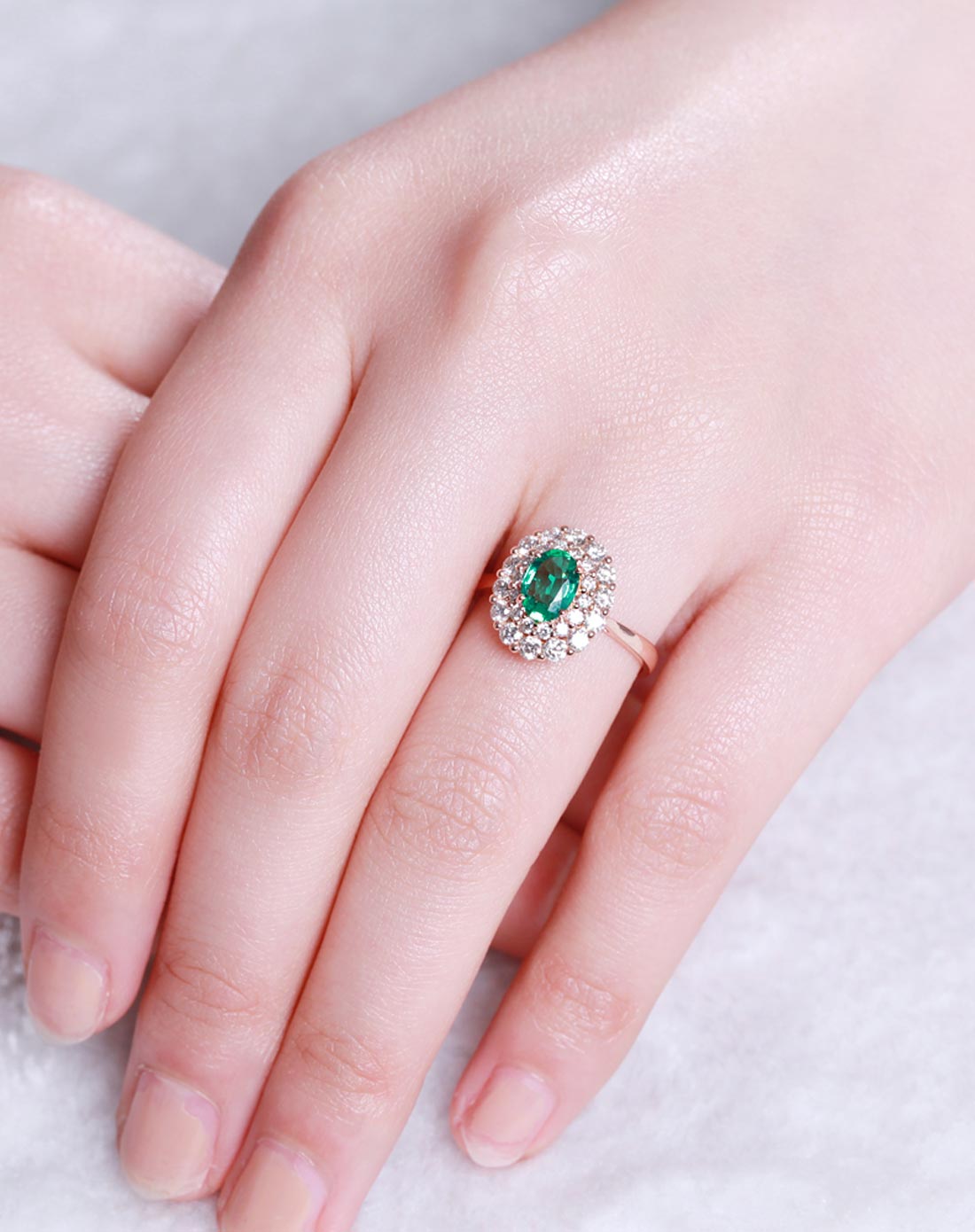 60分玫瑰18k金祖母绿女戒精镶70分钻石