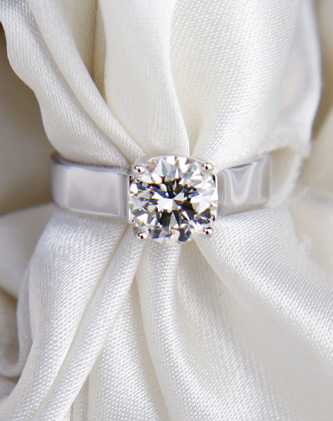 1.51克拉净度vvs1 切工3ex 白18k金钻石戒指