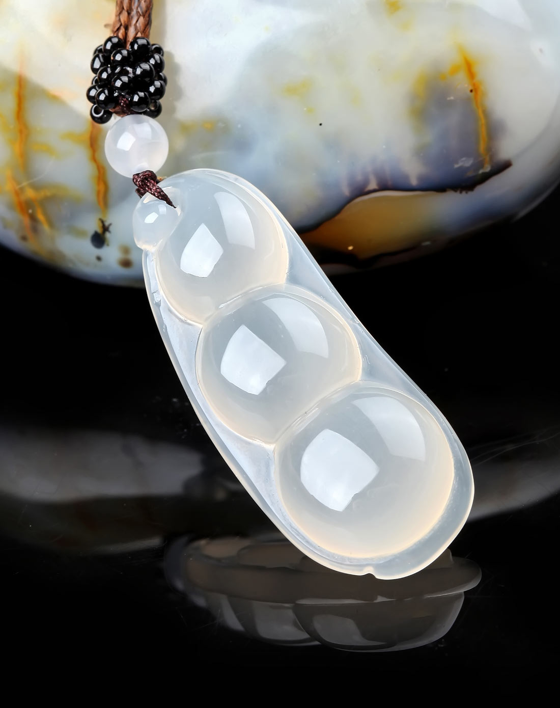 极品冰种玉髓精雕钻石粉抛光福豆吊坠附证书