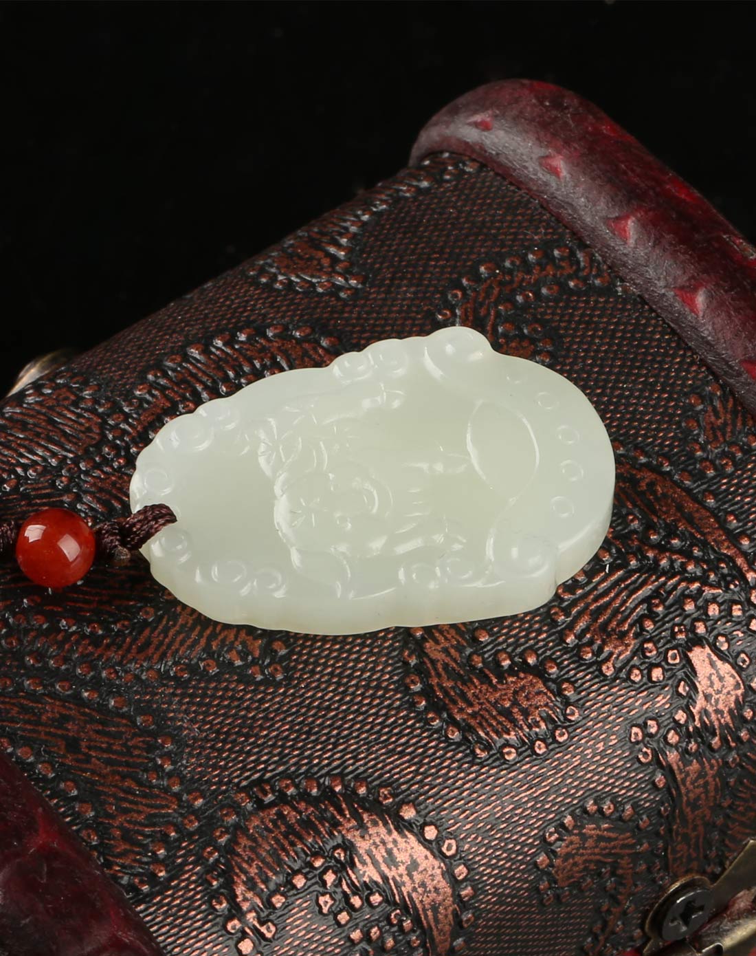 今益坊玉器专场 和田玉生肖猪挂牌