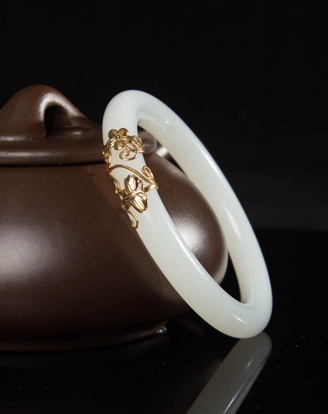 18k金镶羊脂玉手镯内径57mm