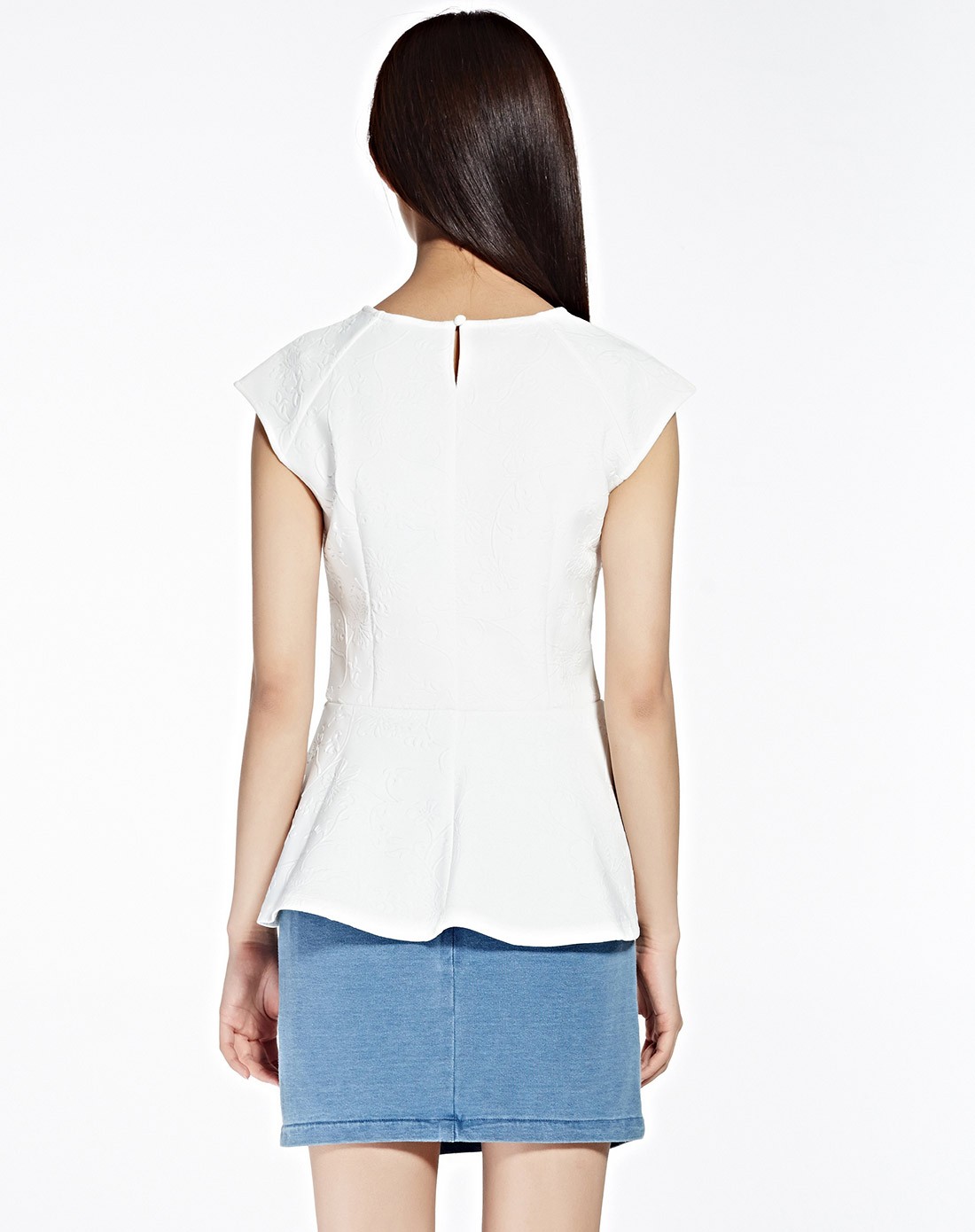 女款白色复古压花盖肩袖上衣