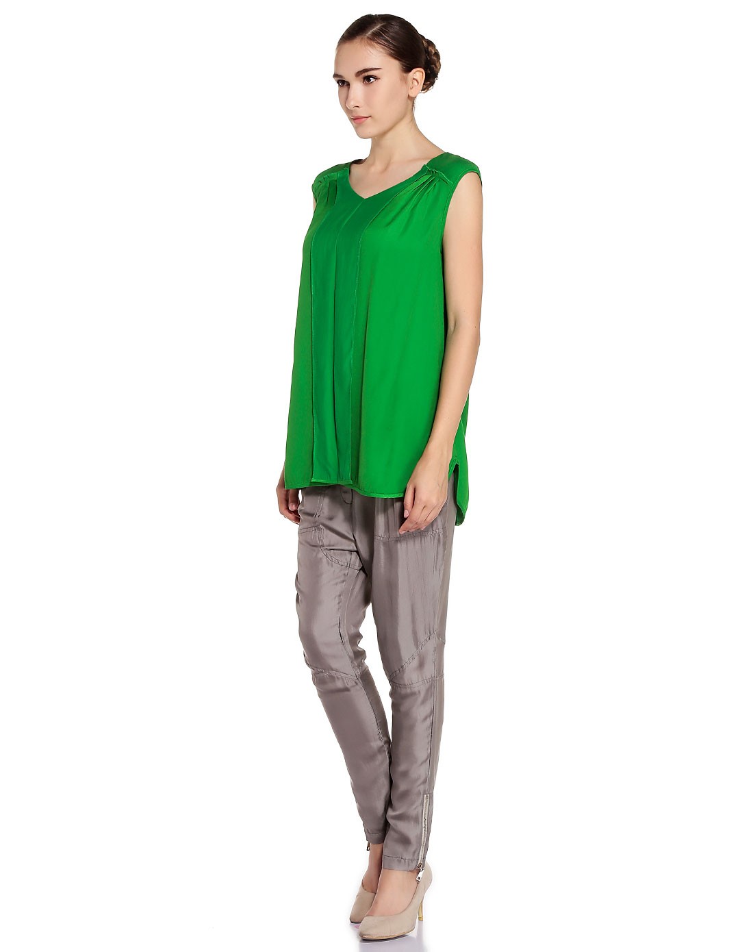 翠绿色甜美大方无袖中长款t恤