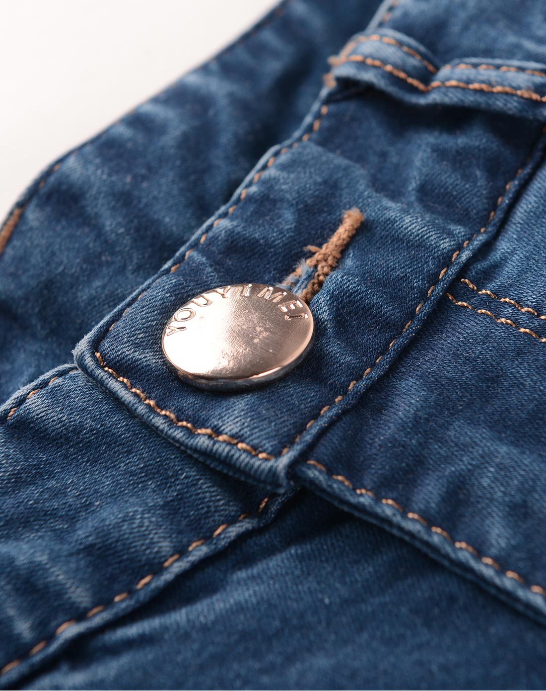 深牛仔色简约猫须牛仔九分裤