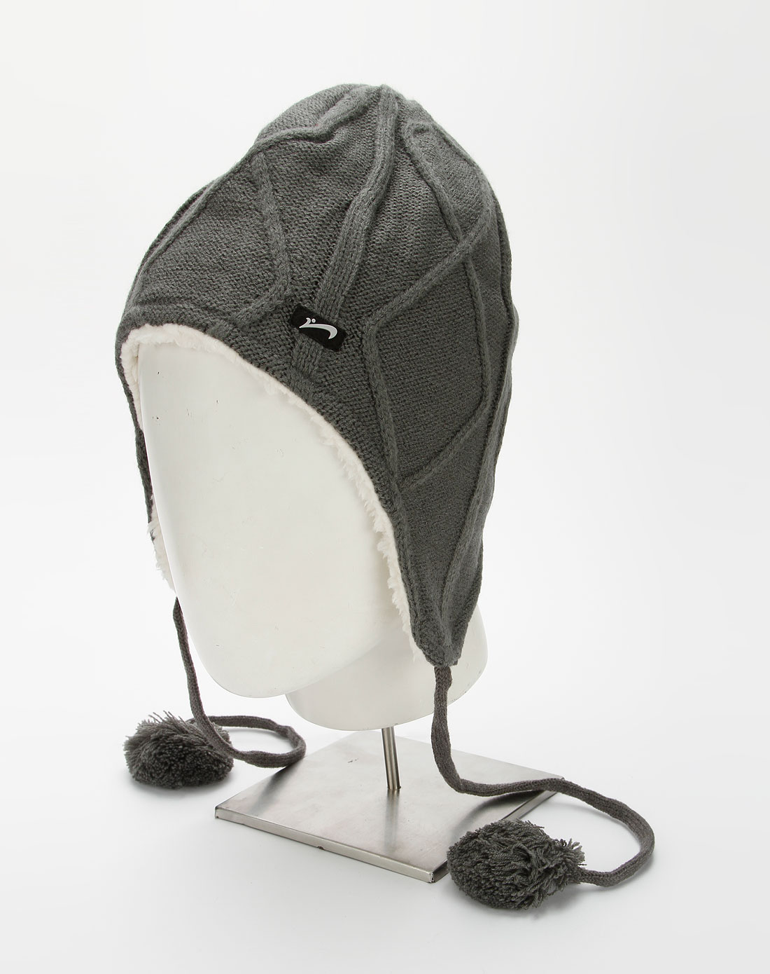 灰色时尚针织帽