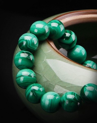 简约靓丽孔雀石手串(附证书)