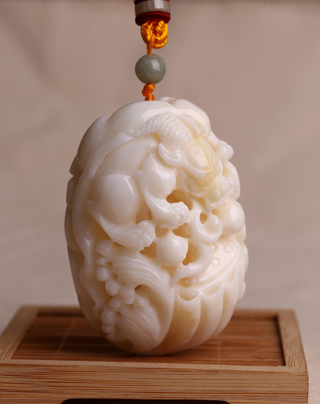 镇宅辟邪砗磲手把件