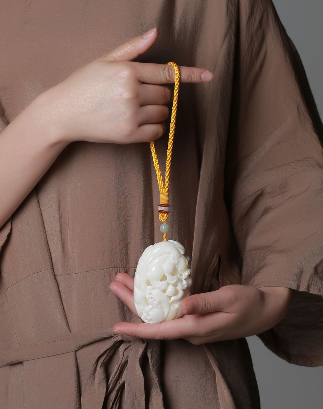 镇宅辟邪砗磲手把件