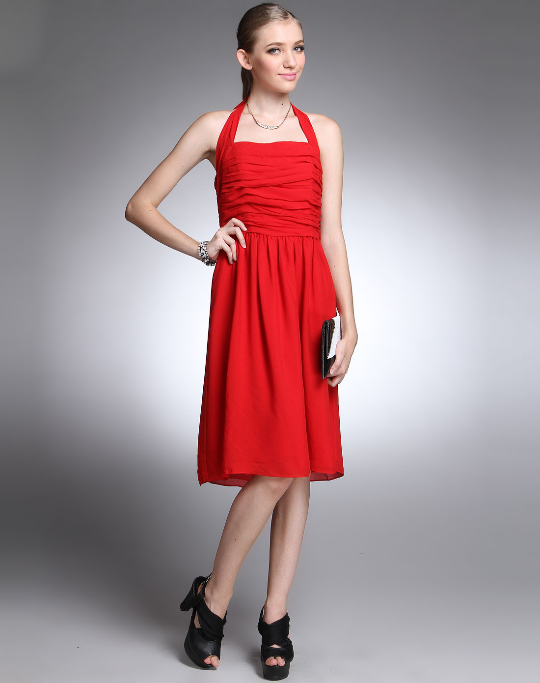 红色皱褶时尚挂脖连衣裙