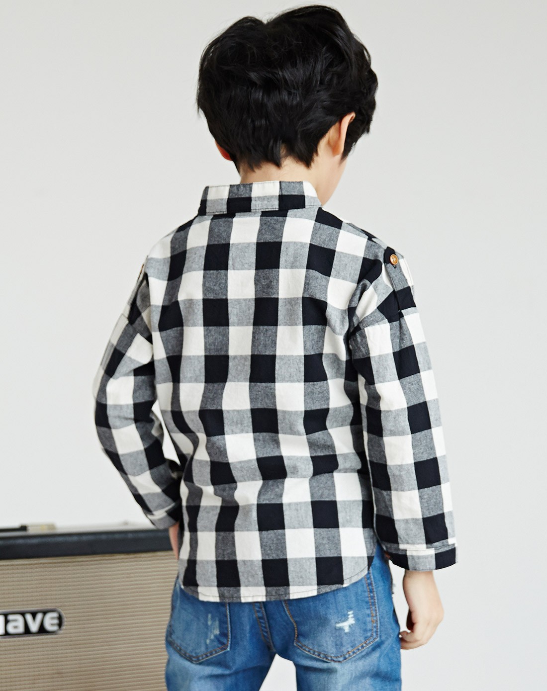 男童黑白格子衬衫