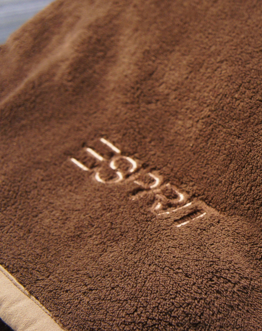 深褐色塞尔纳艾克绒毯