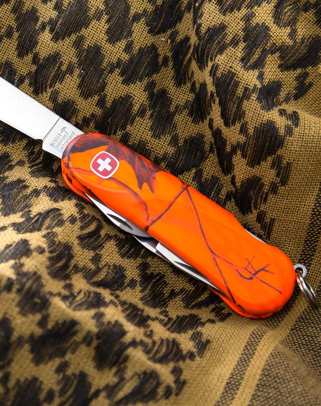 【唯品专供】火焰迷彩系列瑞士军刀
