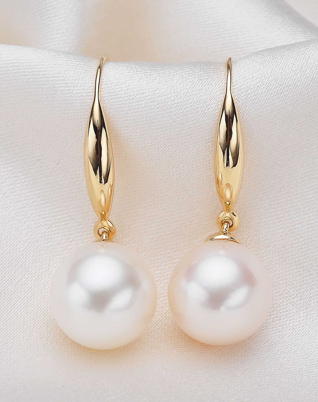 经典款正圆无瑕强光18k金天然珍珠耳环 附证书