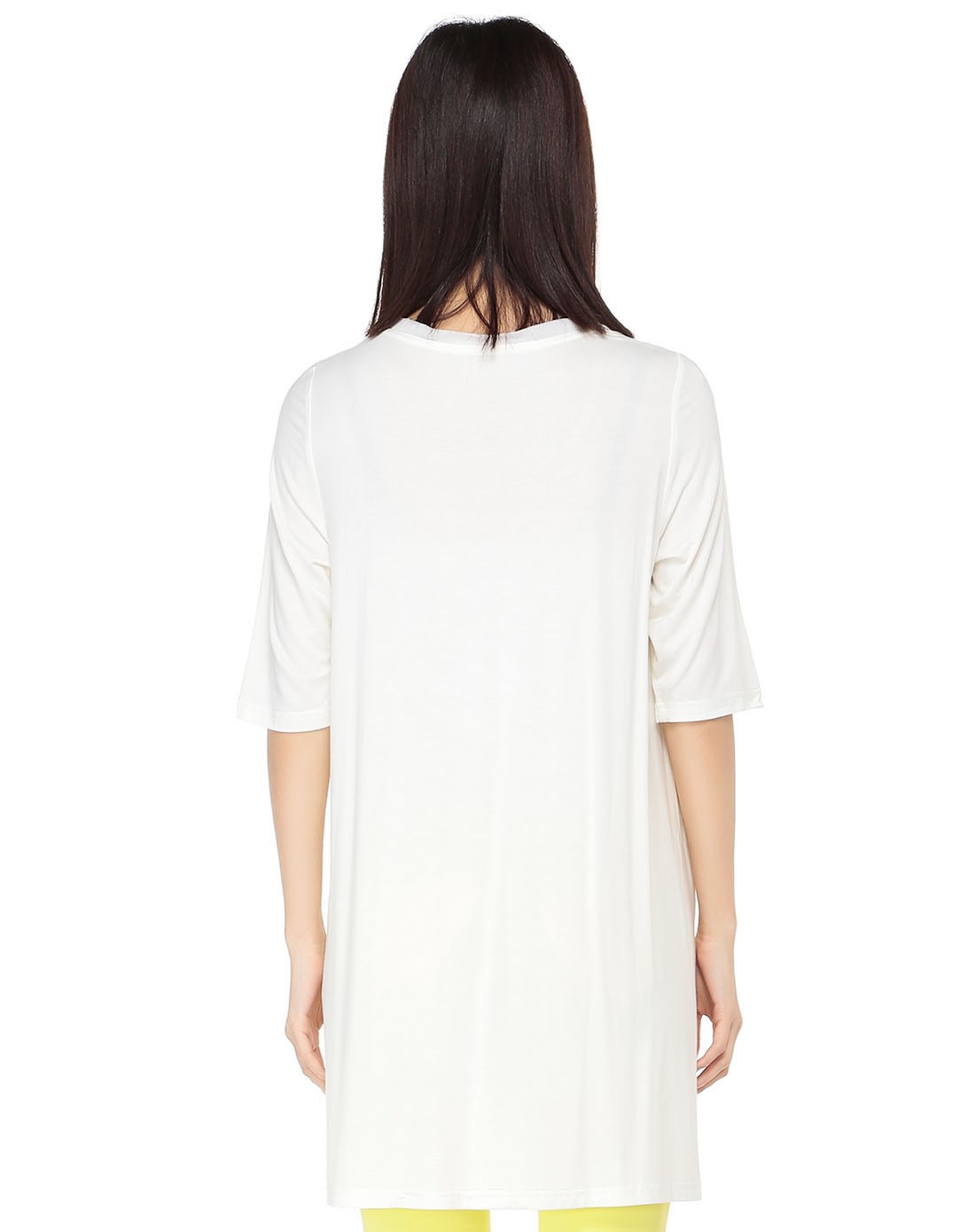 白色简洁舒适长款中袖t恤