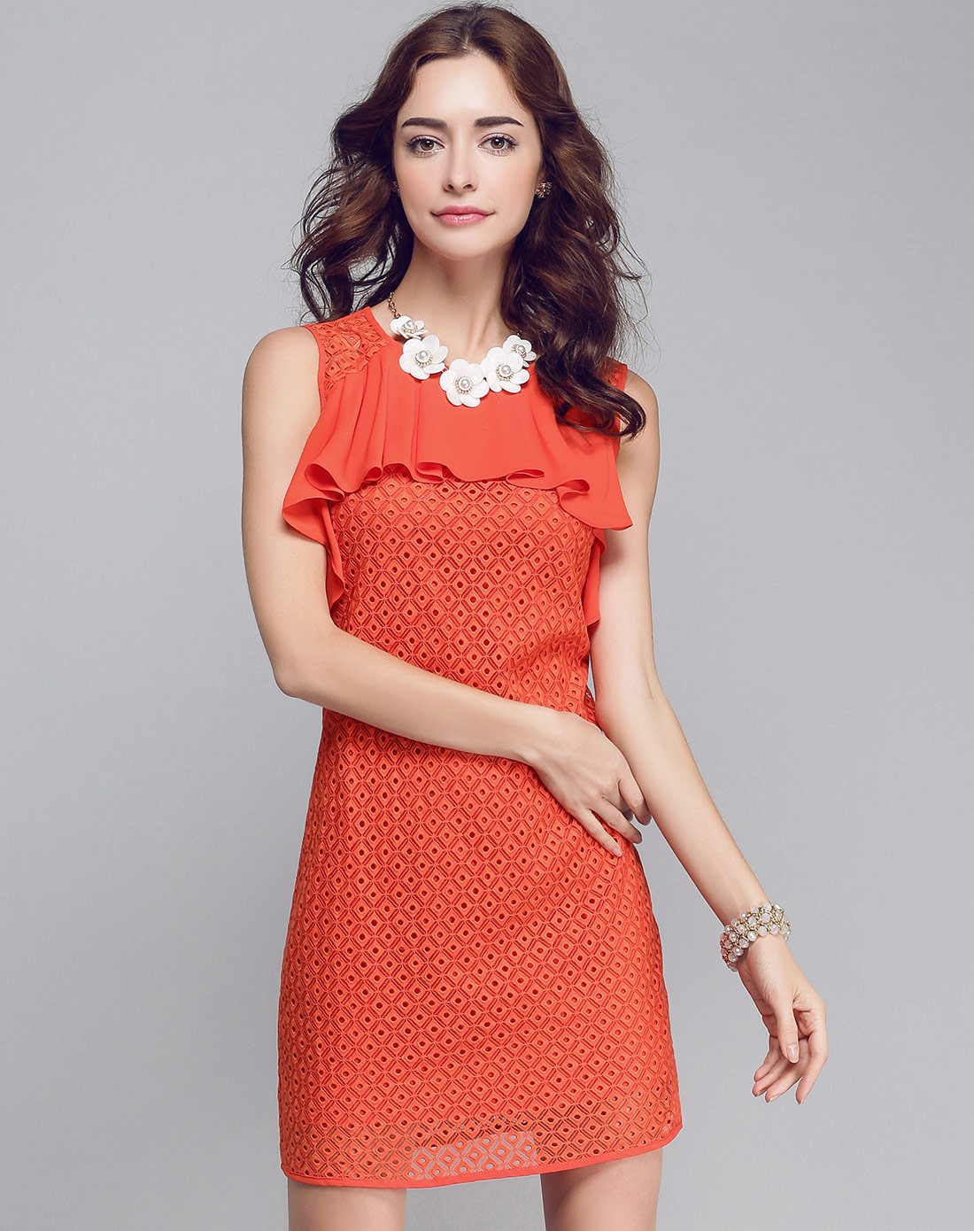 橘色女款连衣裙