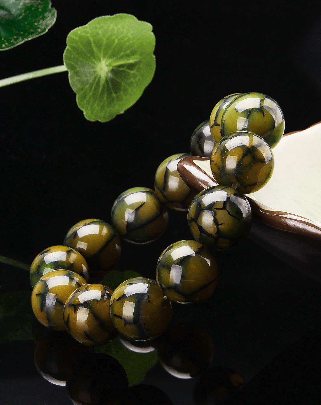 天然龙纹玛瑙圆珠手串(附证书)