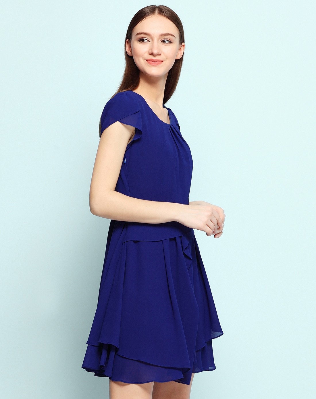 蓝色雅中腰层次拼接简约连衣裙