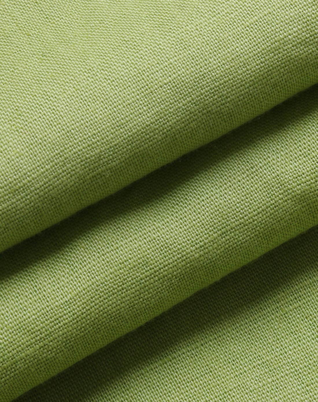 浅绿色短袖衬衫