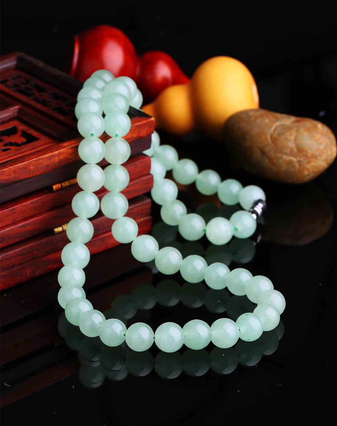 天然东陵玉圆珠项链 约8mm