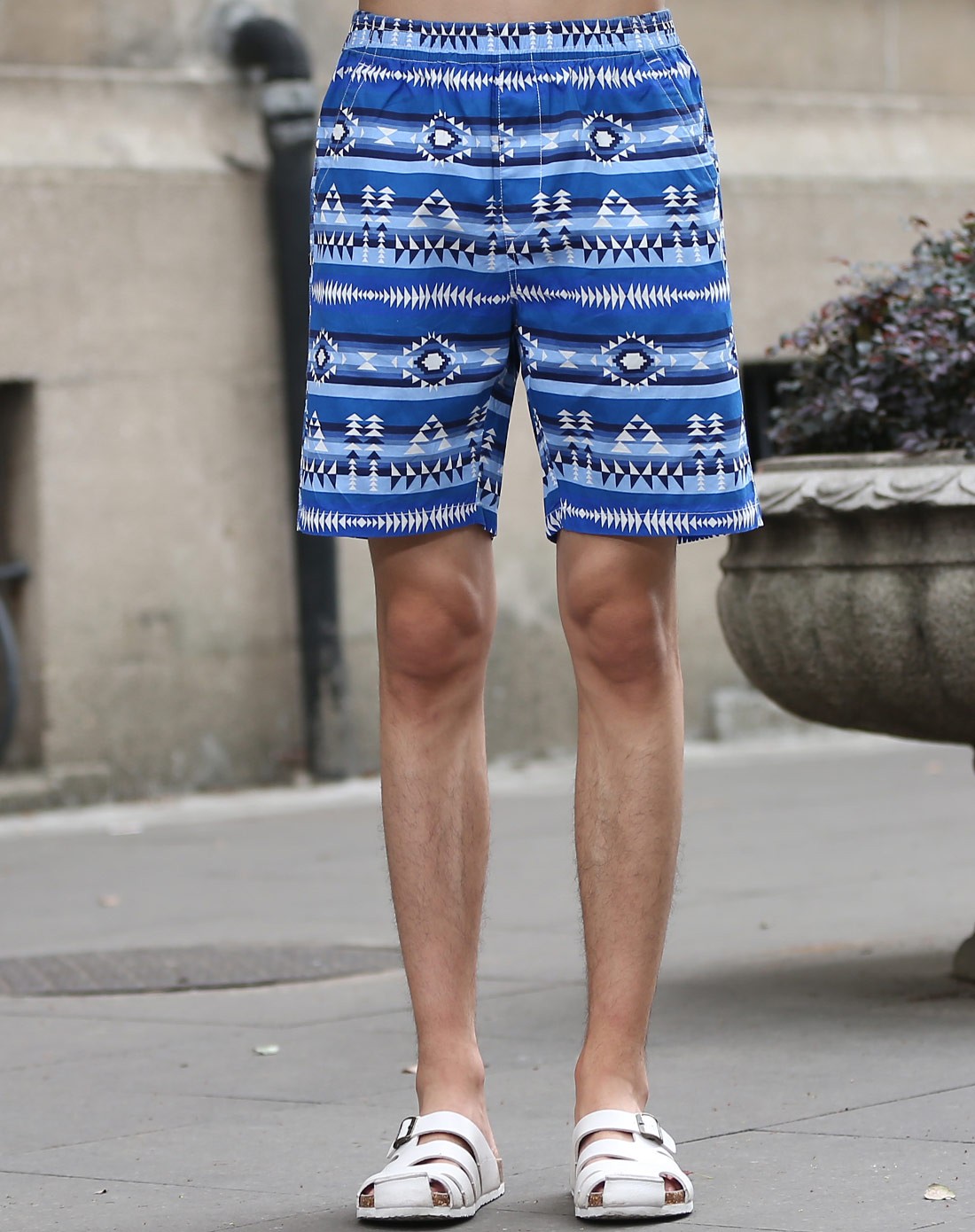 男款蓝色三角形棉短裤