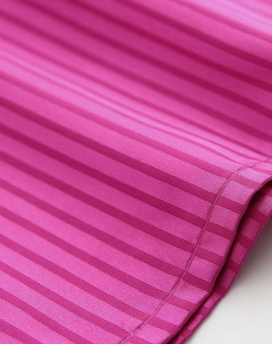 女童桃红色圆领短袖上衣