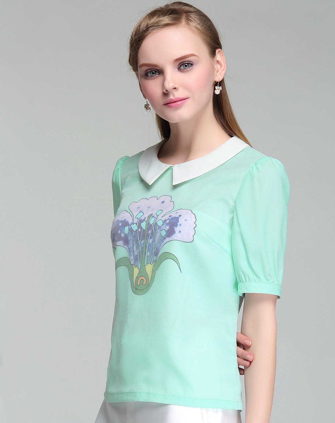 淡青色韩版修身显瘦印花t恤