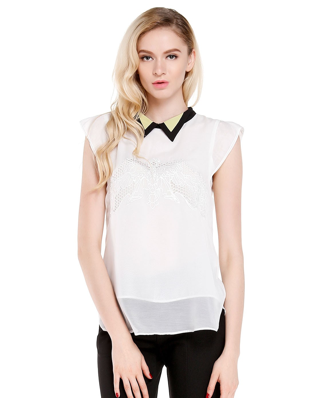 白色小清新镂空绣花盖肩袖上衣