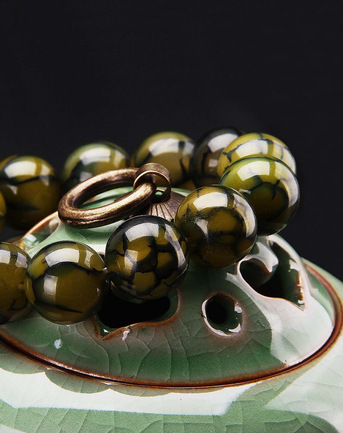 天然龙纹玛瑙圆珠手串(附证书)