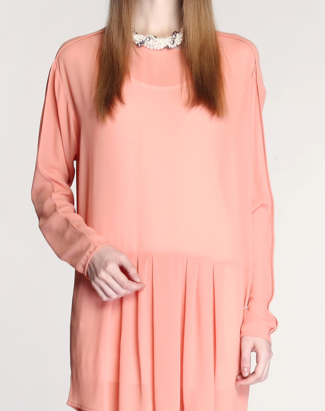 烟粉色宽松斯文长袖连衣裙