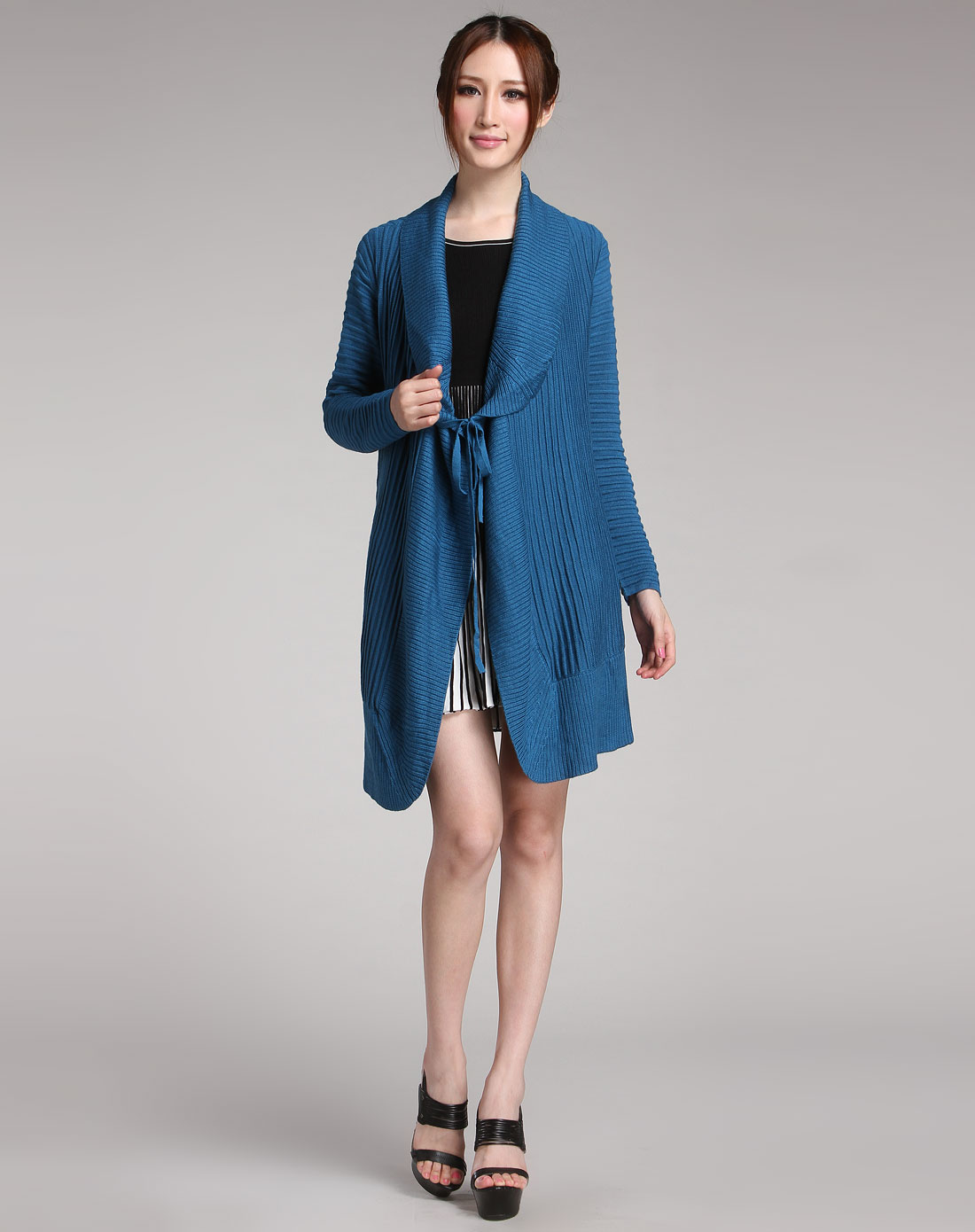 蓝色条纹长袖针织开衫