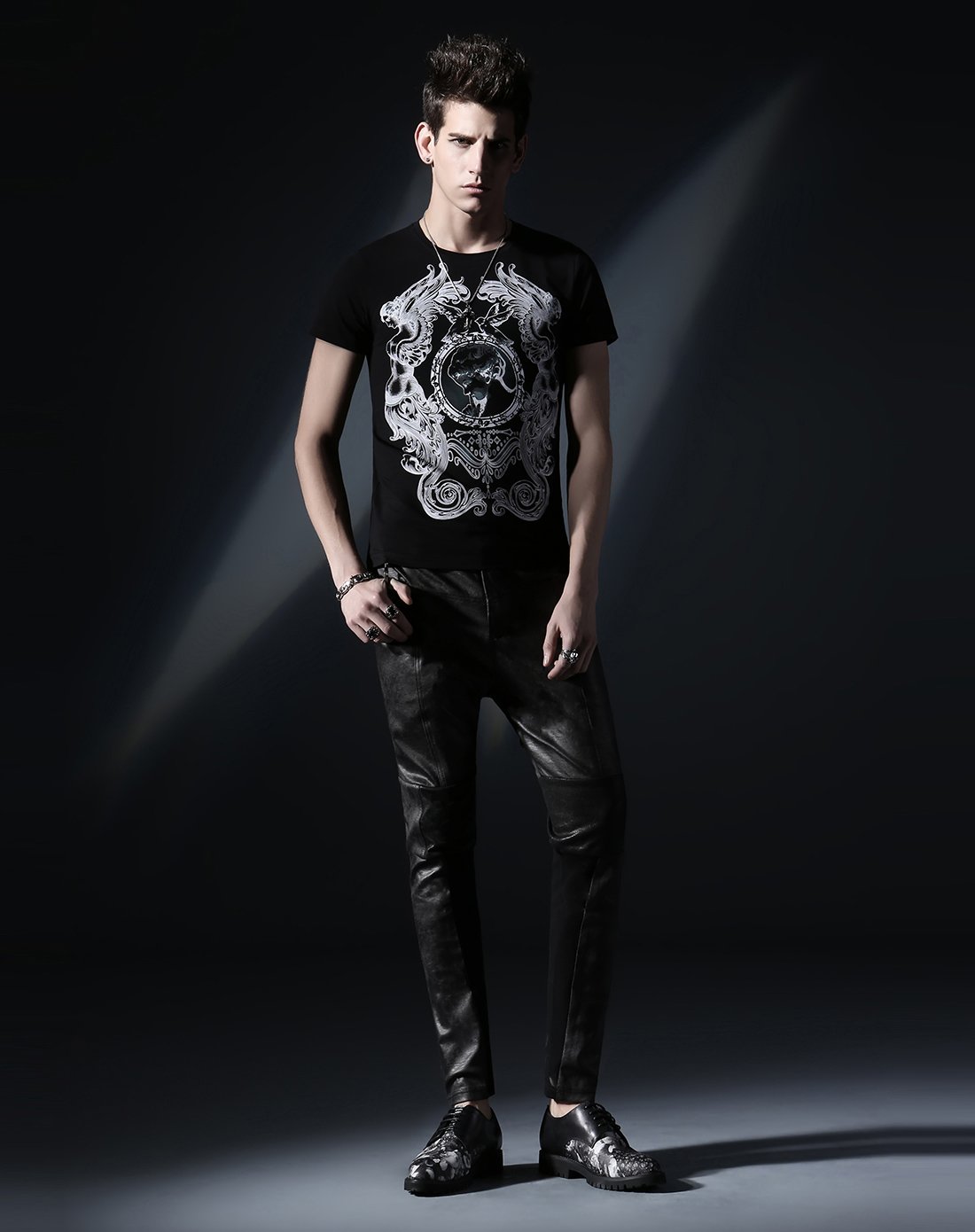 男士黑色短袖t恤