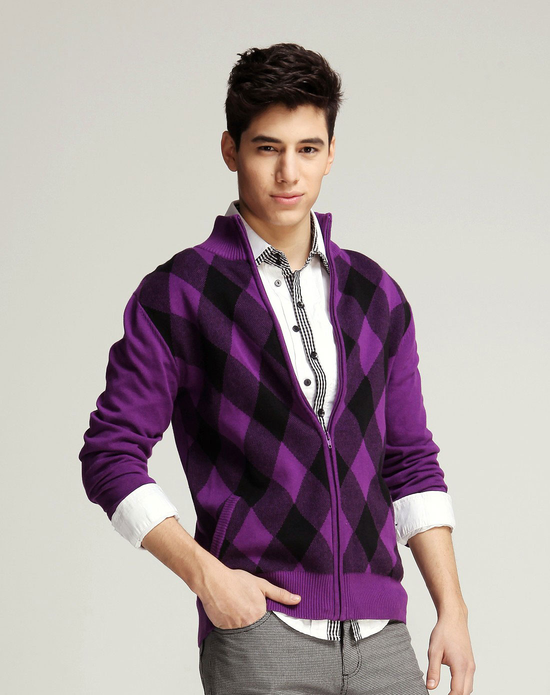 男士紫色毛衣怎么搭配图片