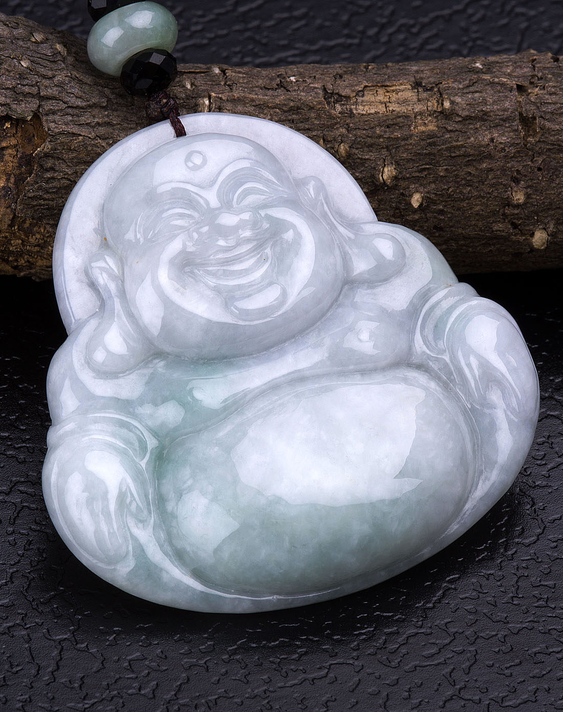 豆种饱满水润宽容大度佛公天然a货翡翠吊坠