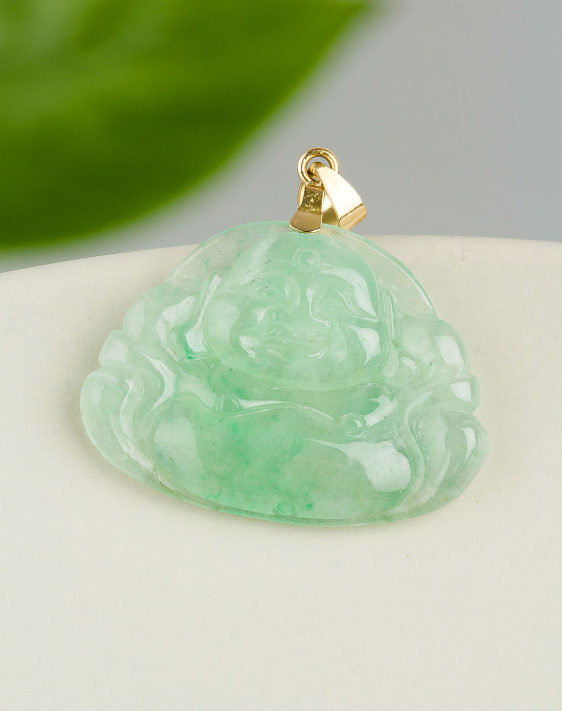 18k金镶冰种水润宽容大度佛公天然a货翡翠吊坠
