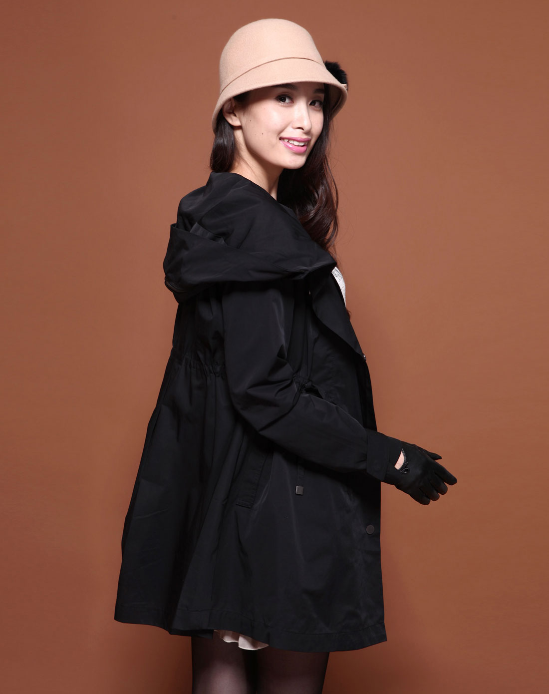 黑色连帽抽绳长袖长款风衣