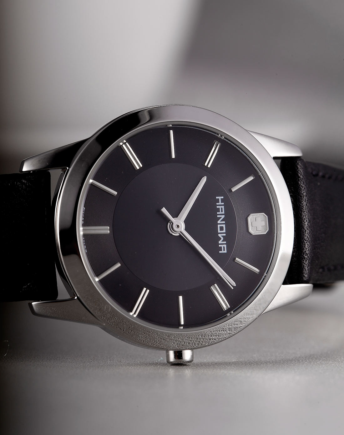 hanowa 瑞士原装简约复古大三针石英女表