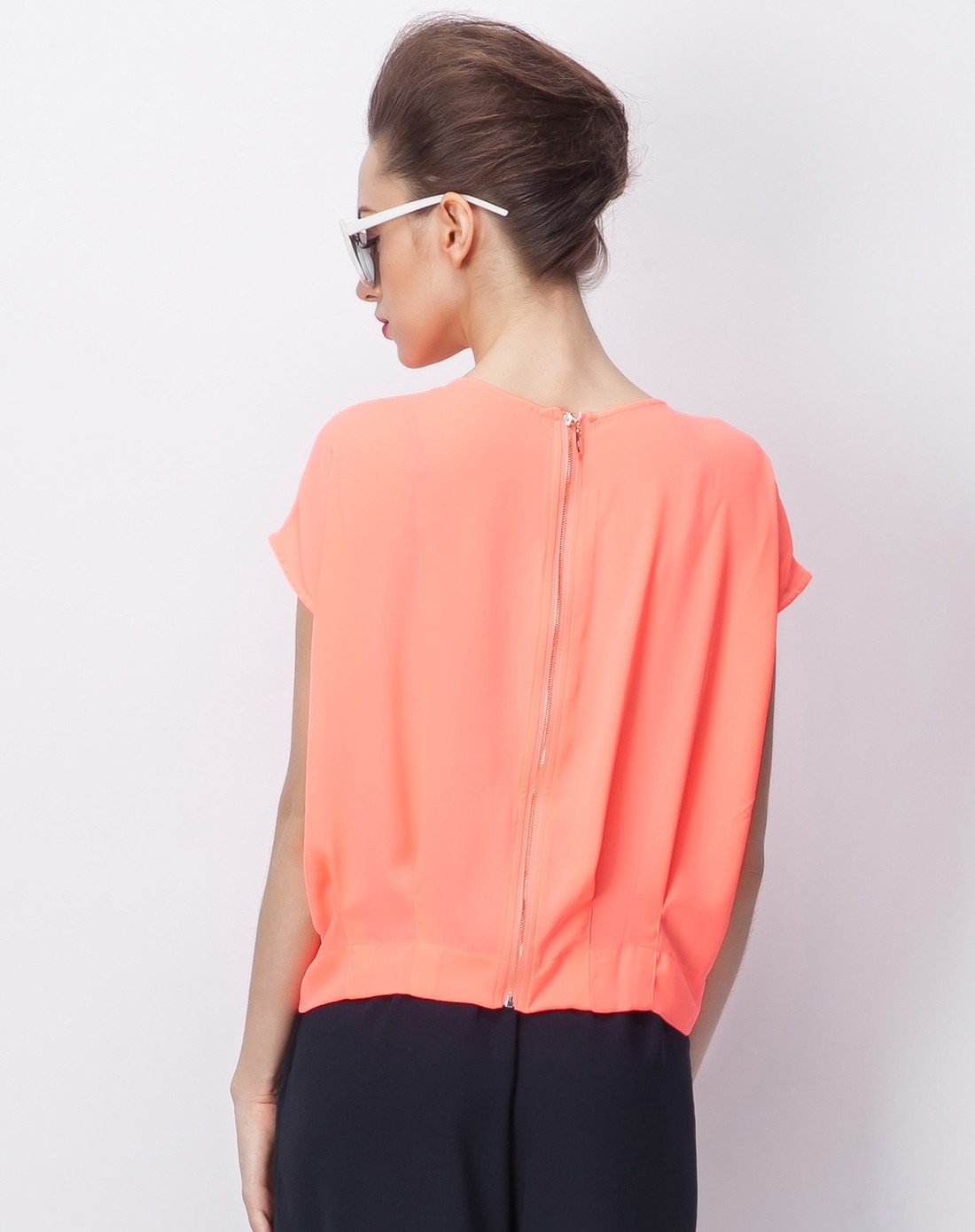 玫瑰粉圆领短袖后背拉链雪纺上衣