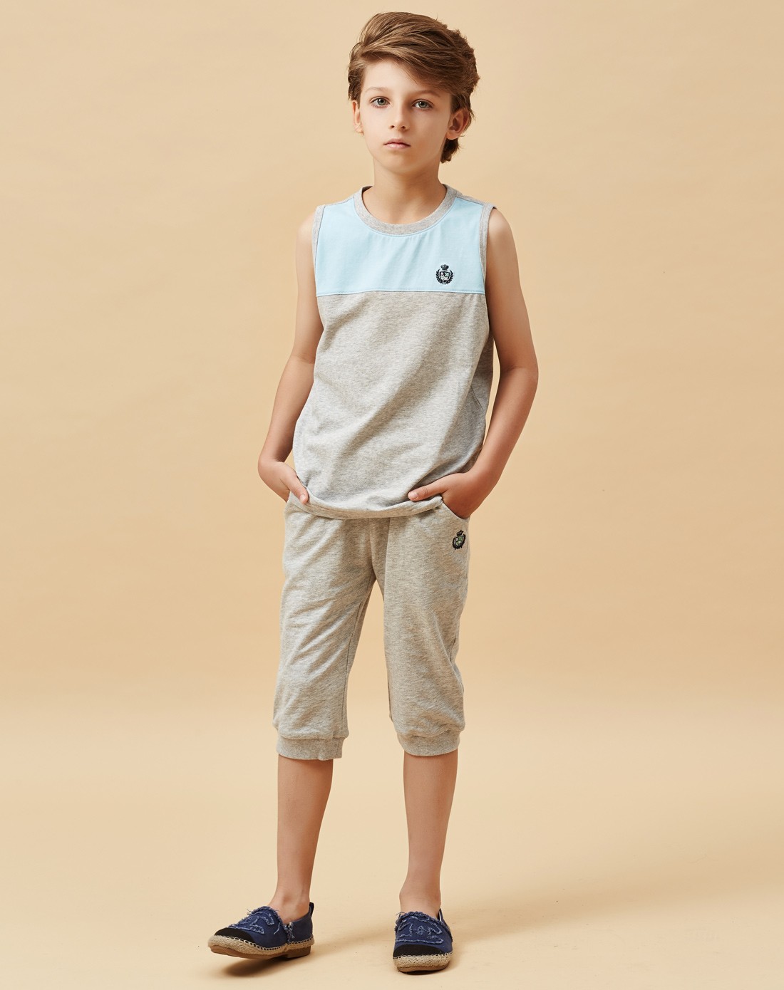 男童麻灰清爽淡雅背心