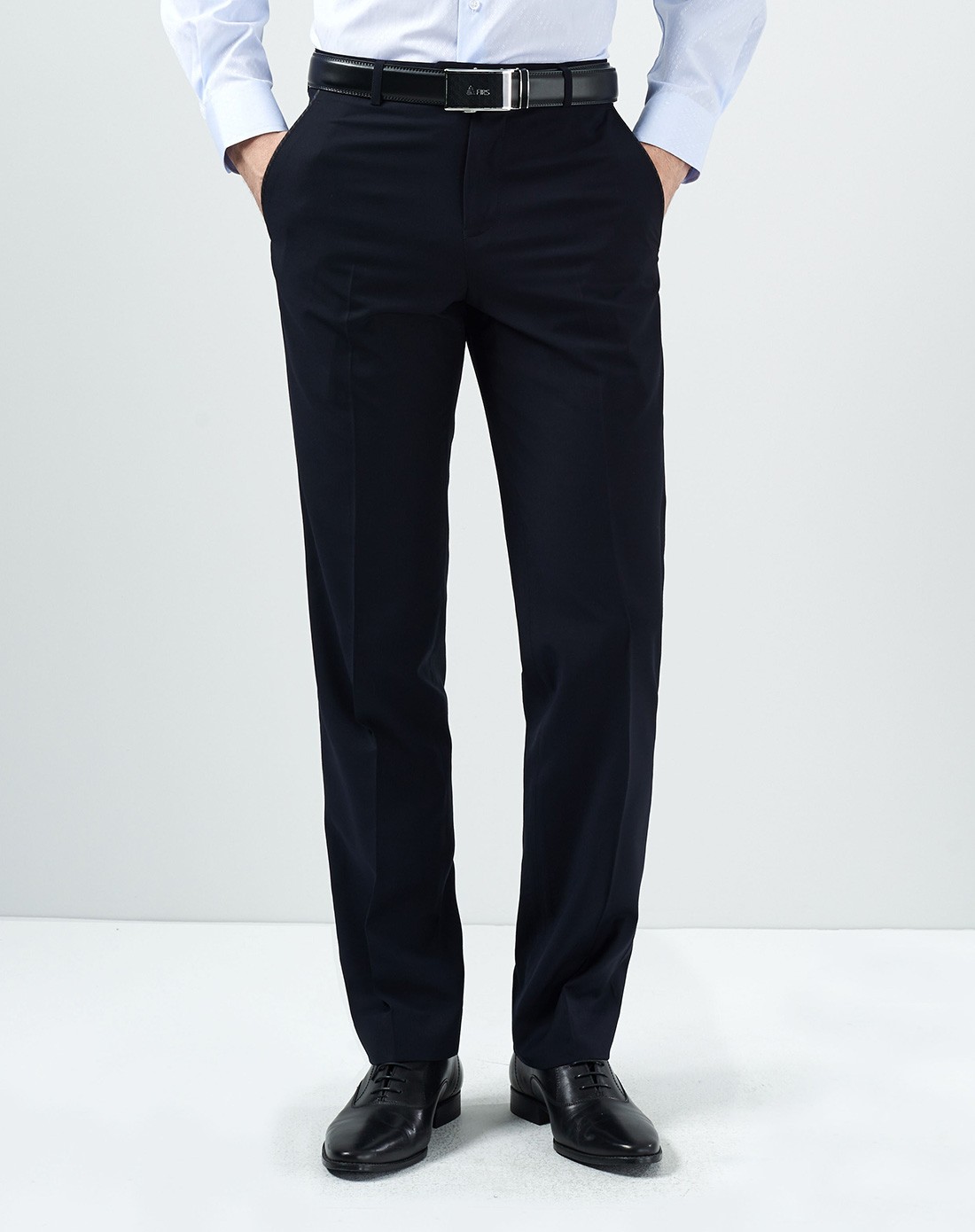 黑灰色中青年男士直筒西装裤