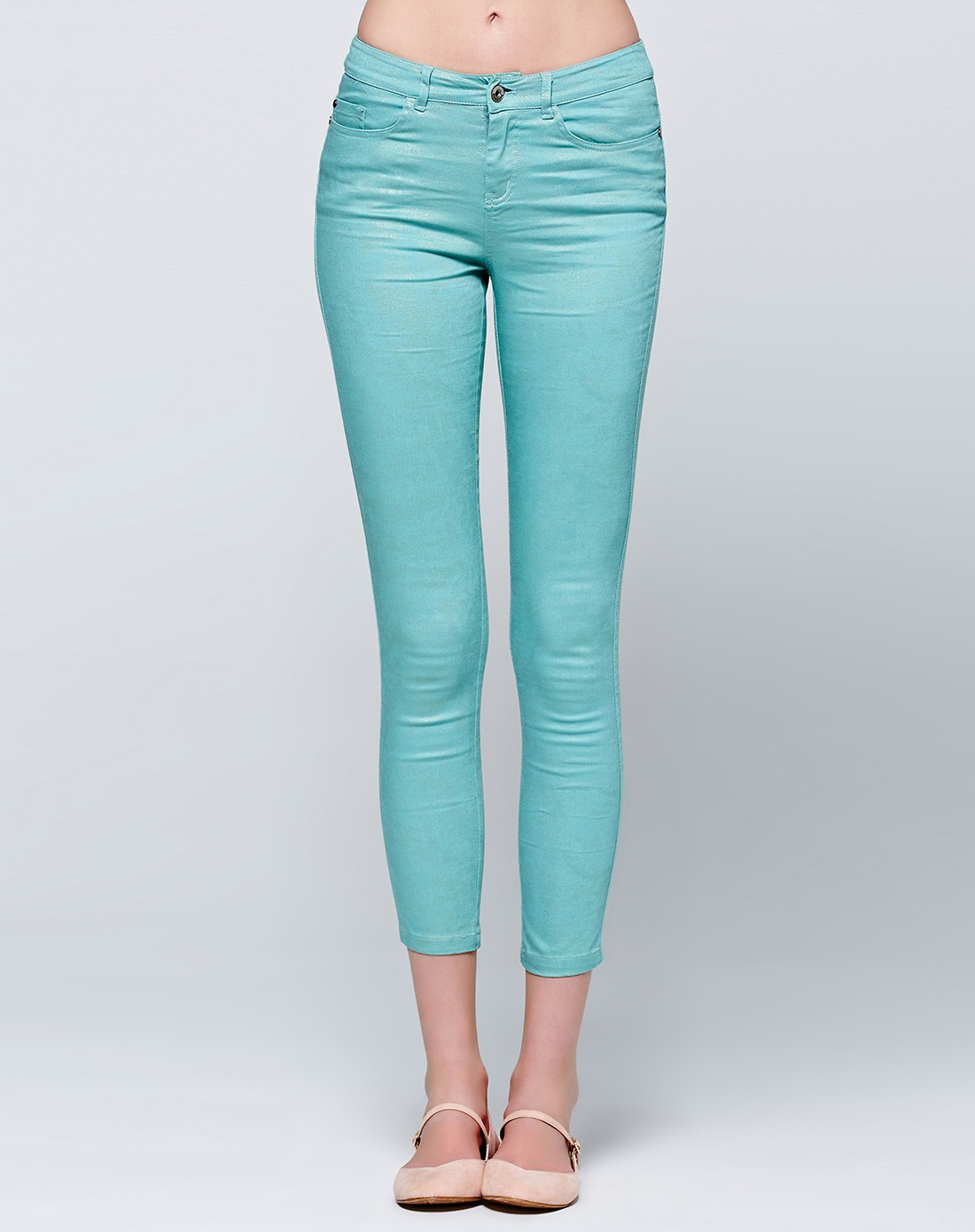 湖蓝色修身铅笔牛仔裤