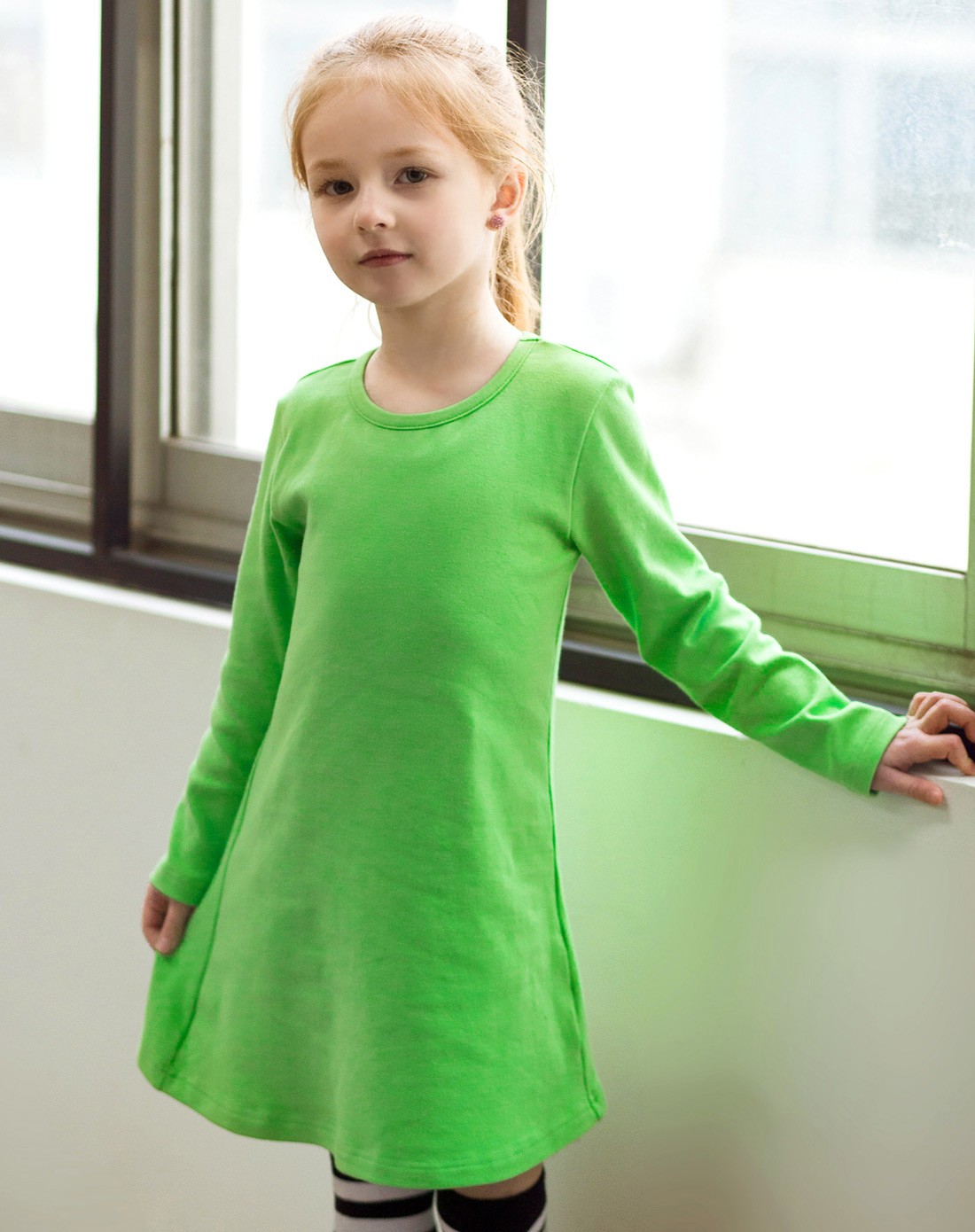 女童绿色连衣裙