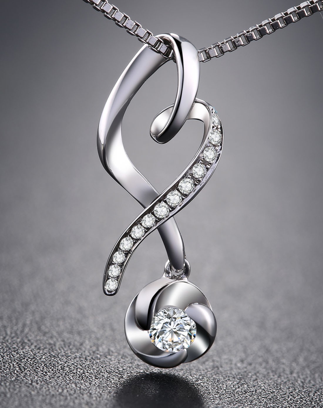 玛贝尔mabelle钻饰专场ma belle 白18k金镶嵌钻石吊坠-曼妙芭蕾n02893