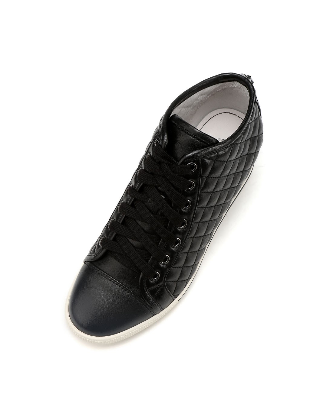 黑色羊皮革休闲鞋