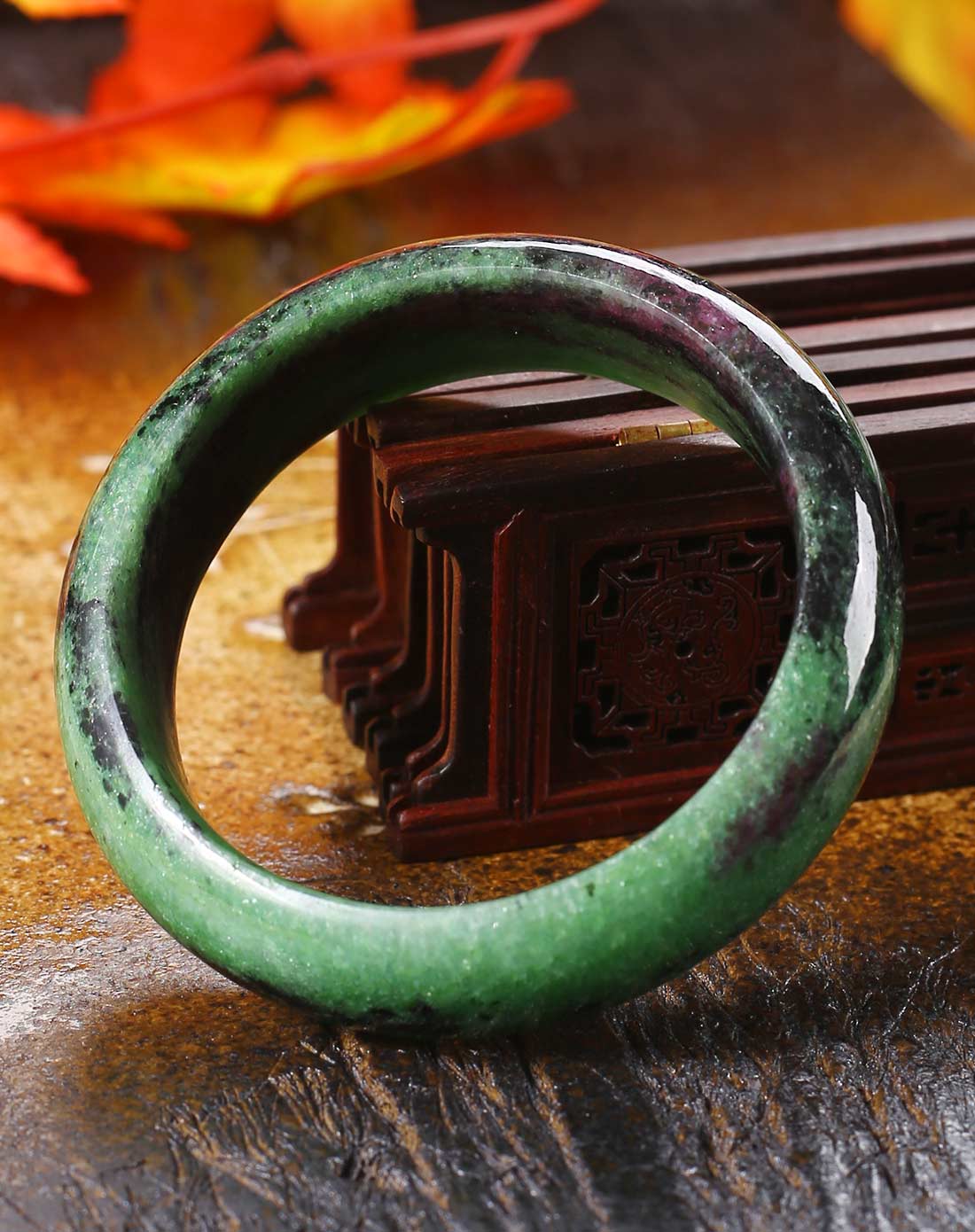 天然红绿宝石(黝帘石)手镯(国家权威认证)