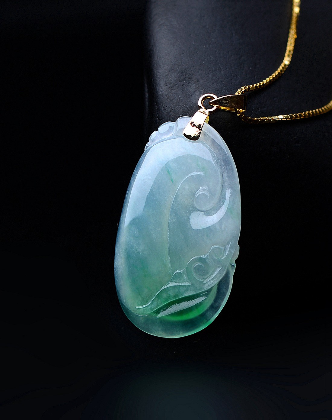 18k金镶a货翡翠冰糯种阳绿事事如意吊坠