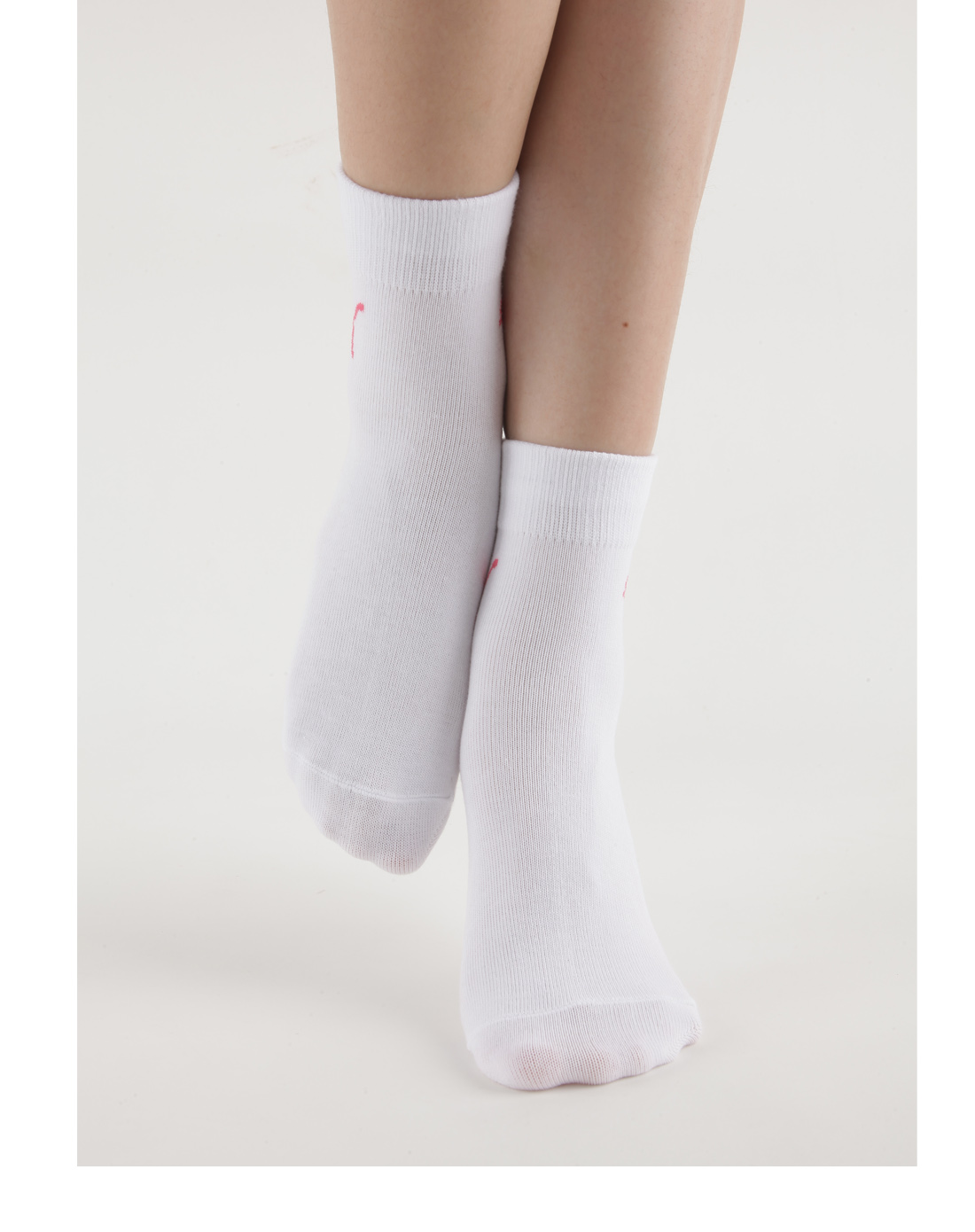 女款白色简约提花运动短袜